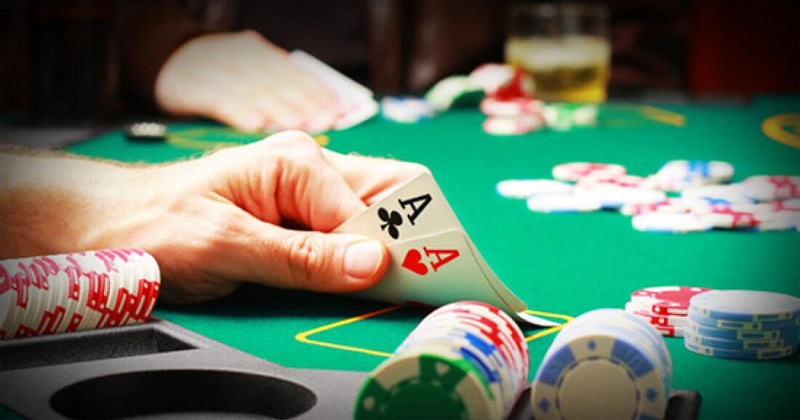 Bí quyết chơi Poker dễ chiến thắng tại nhà cái 12bet.